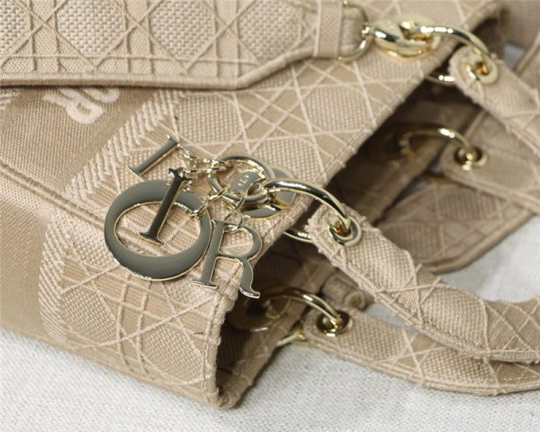 Lady Dior embroidery bag - Image 9