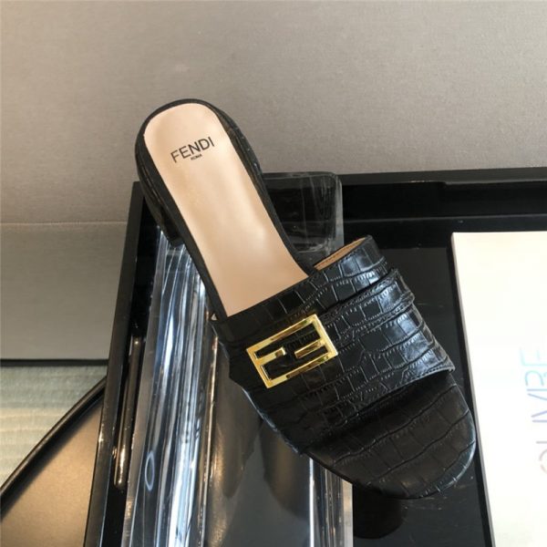 fendi slippers womens - Image 5