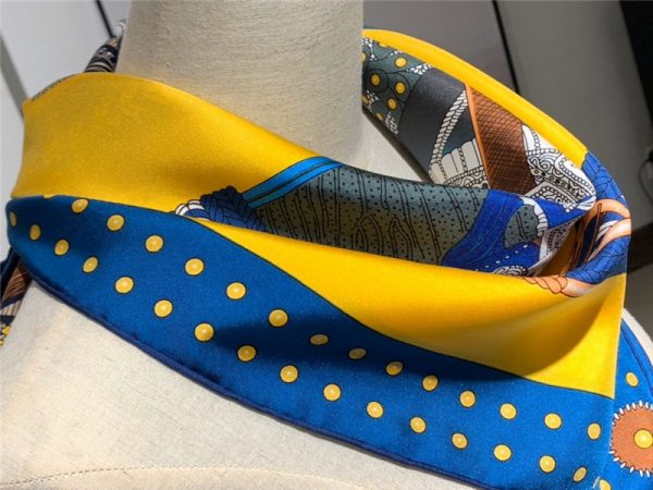 Hermes “Noble Saddle” Silk scarf yellow - Image 5