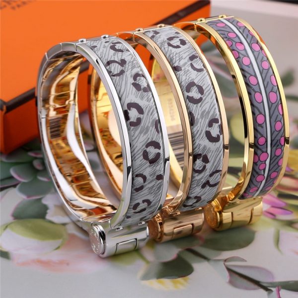 Hermes leaf hinge bracelet