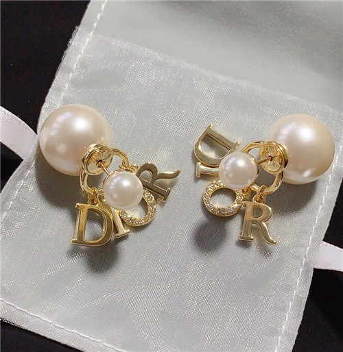 Dior letter beads earrings