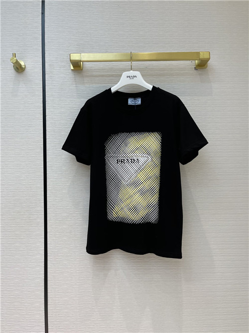 prada logo t shirt women’s