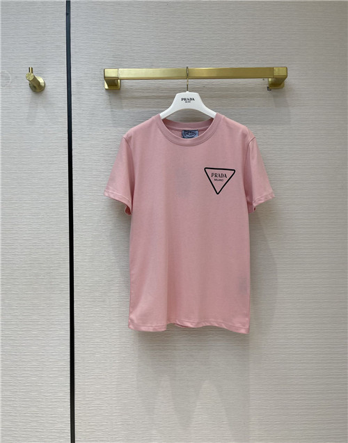 prada logo t shirt women’s