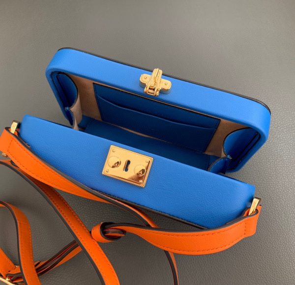 gucci gg interlocking handbag - Image 9